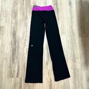 LULULEMON Astro wide leg flare workout yoga pants. 31” L. Excellent condition